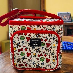 Hello Kitty Igloo Lunchbox